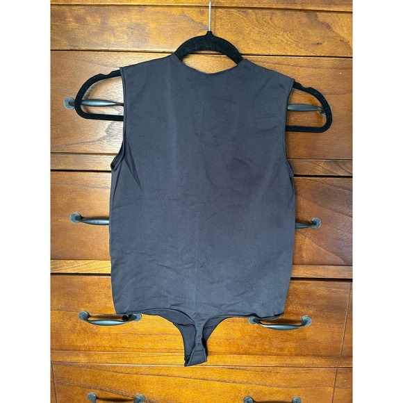 SKIMS ESSENTIAL MOCK NECK SLEEVELESS BODYSUIT, Size L/XL, Color Onyx - Picture 6 of 6